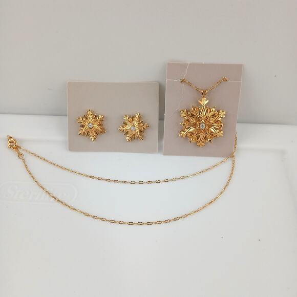 Avon Gold Tone Snowflake Necklace & Earrings Set with Clear Rhinestones Elegant - Picture 4 of 8